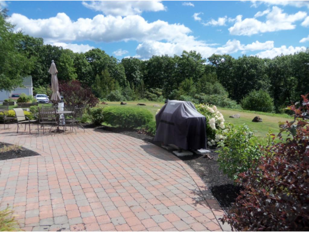 118 Secretariat Way, Unit 100 Rochester, NH 03867 - Photo 3 of 7