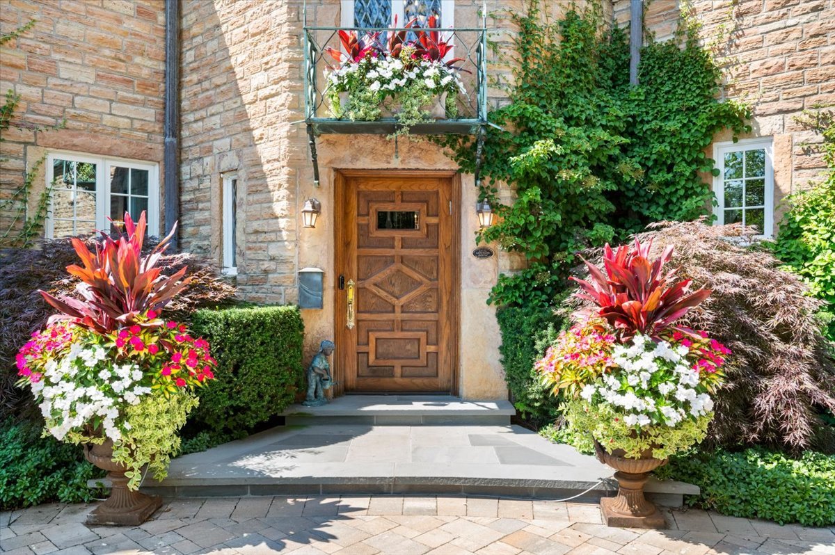 1144 Green Bay Road Highland Park, IL 60035 - Photo 2 of 42