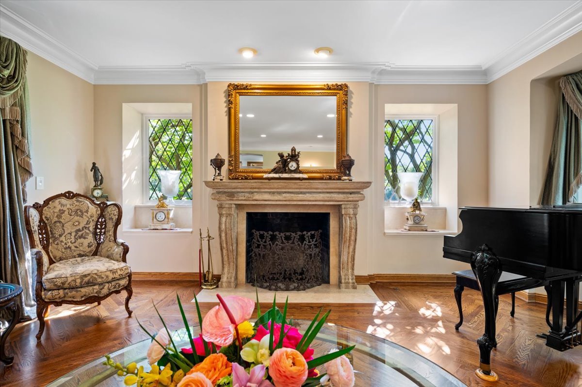 1144 Green Bay Road Highland Park, IL 60035 - Photo 5 of 42