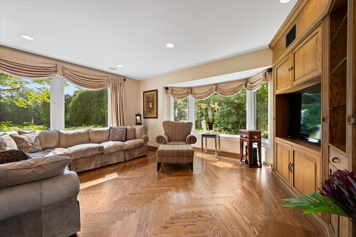 1144 Green Bay Road Highland Park, IL 60035 - Photo 6 of 42