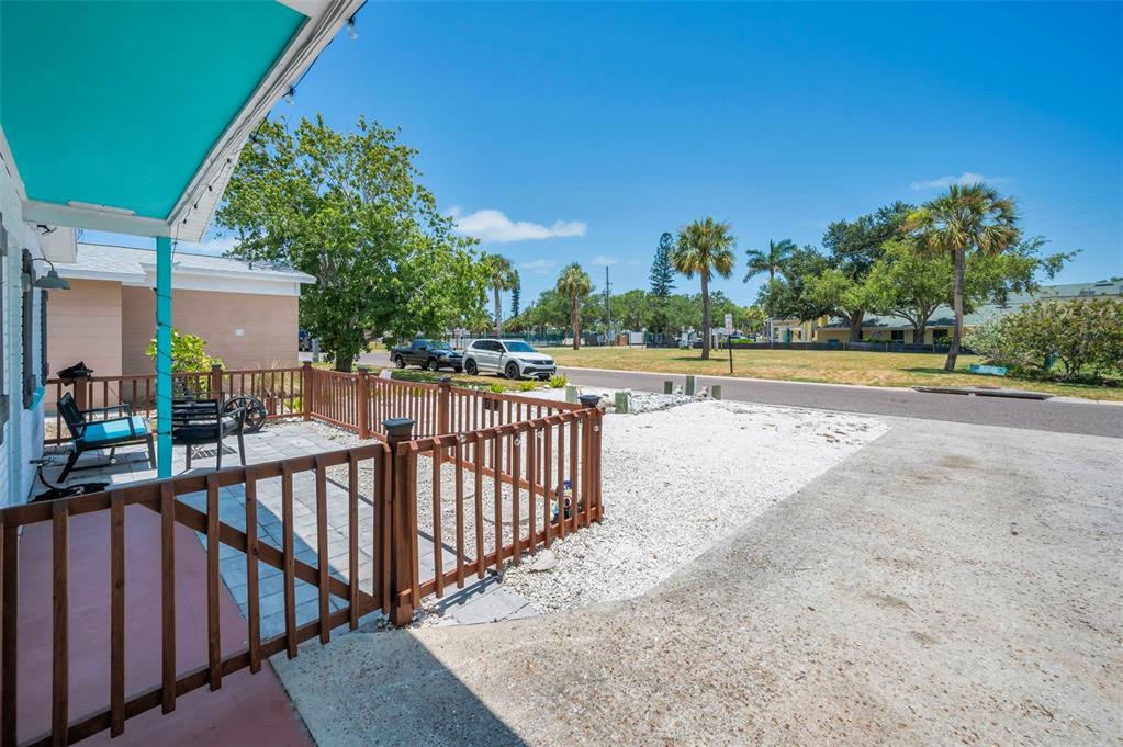 305 15th Avenue Indian Rocks Beach, FL 33785 - Photo 11 of 90