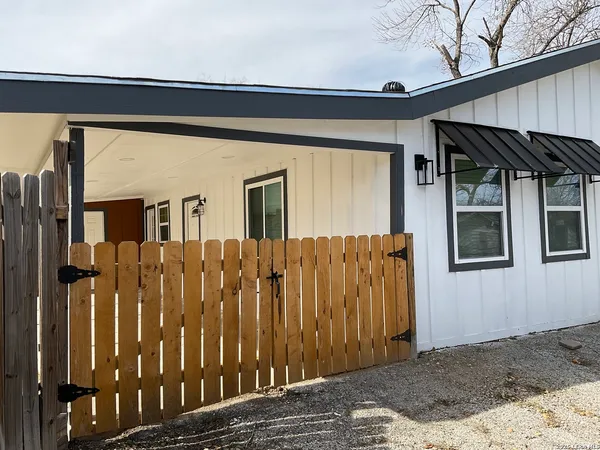 $1,400 | 2703 Menchaca Street, Unit 2 OR B, San Antonio, TX 78228