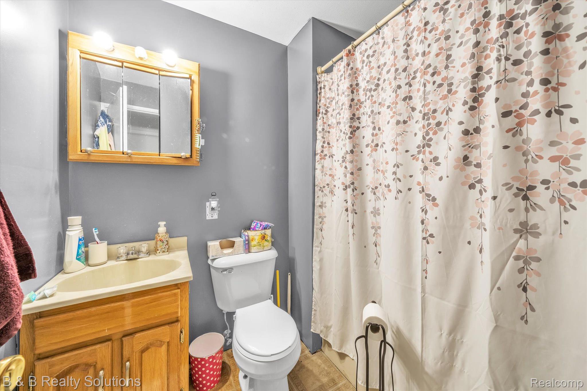 3943 5 Lakes Road North Branch, MI 48461 - Photo 39 of 51 Gallery Image 39