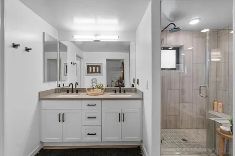$3,125,000 | 3301 Lincoln Street, Carlsbad, CA 92008