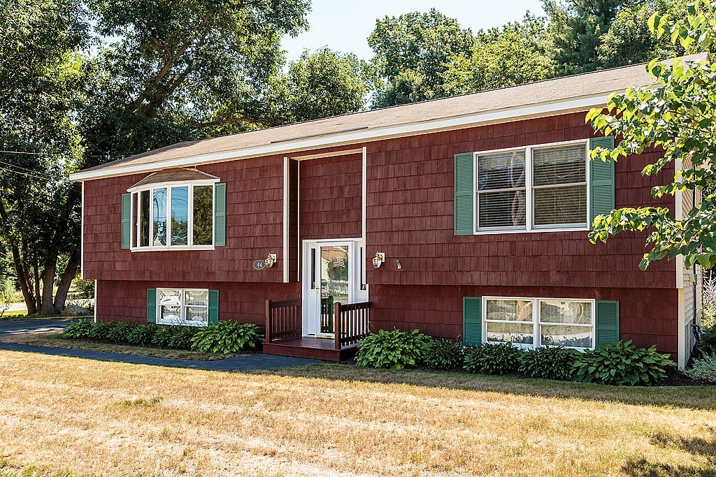 44 Middlesex Road Tyngsborough, MA 01879 - Photo 1 of 23