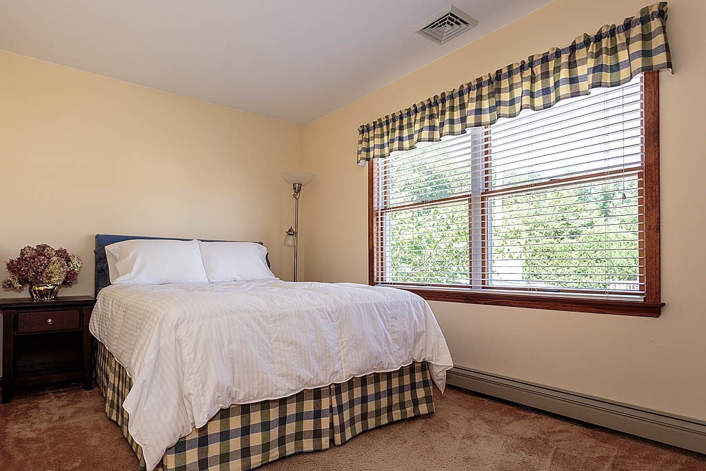 44 Middlesex Road Tyngsborough, MA 01879 - Photo 12 of 23