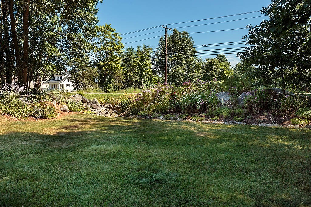 44 Middlesex Road Tyngsborough, MA 01879 - Photo 17 of 23