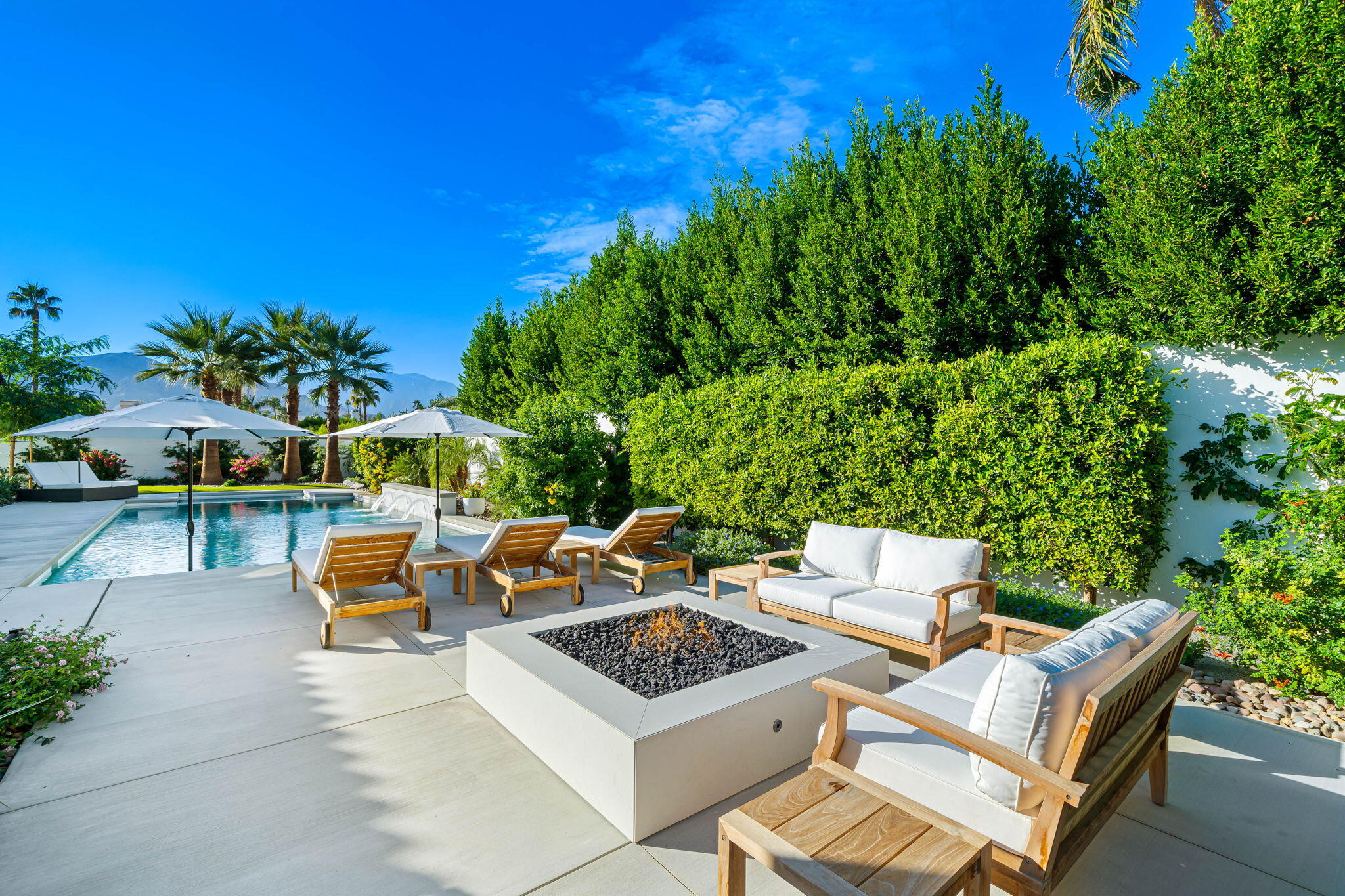 4 Via Perugia Rancho Mirage, CA 92270 - Photo 3 of 49 43-web