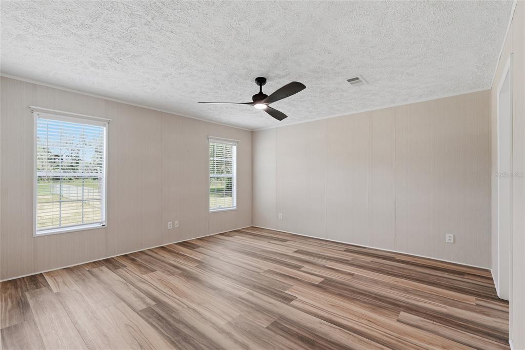 4889 Southwest 35th Trail Bell, FL 32619 - Photo 12 of 45