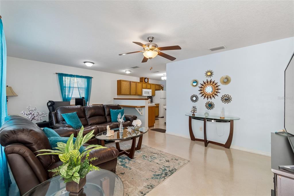 468 North Wheeler Avenue Inverness, FL 34453 - Photo 5 of 24 a living room with furniture
