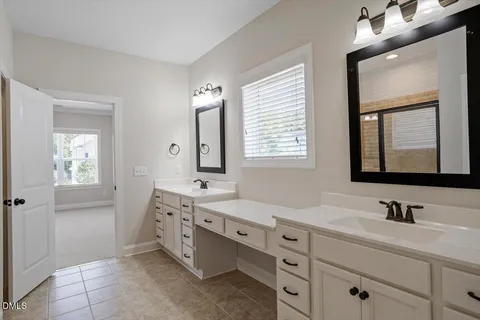 $550,000 | 2104 Temple Hills Way, Fuquay-Varina, NC 27526