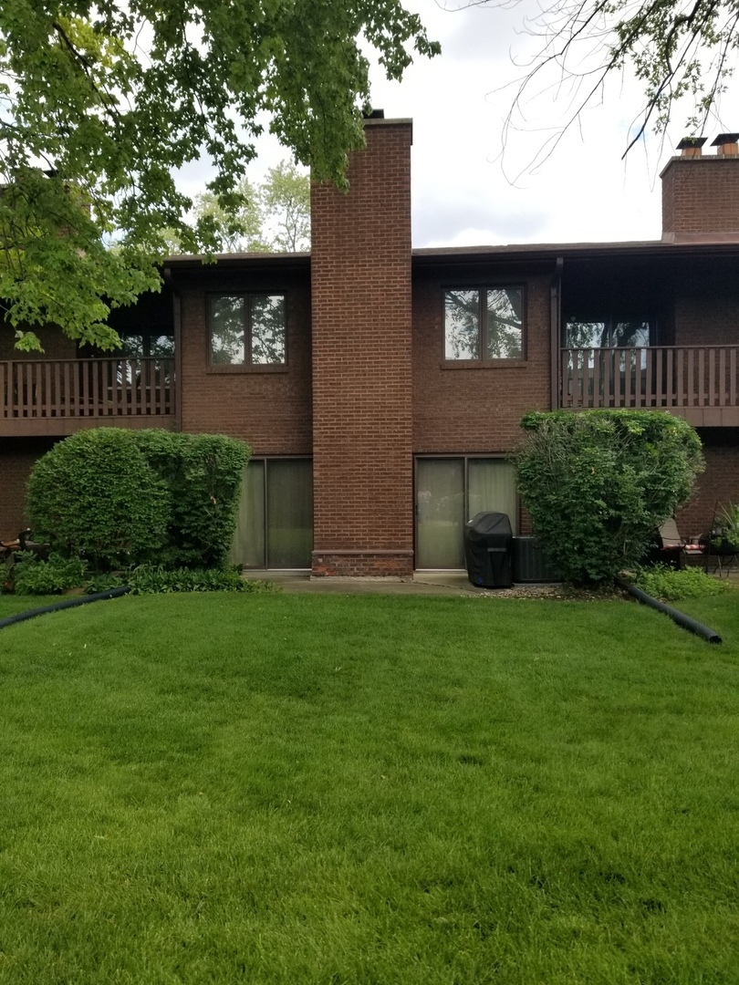 426 South Dee Road Park Ridge, IL 60068 - Photo 2 of 5 Gallery Image 2