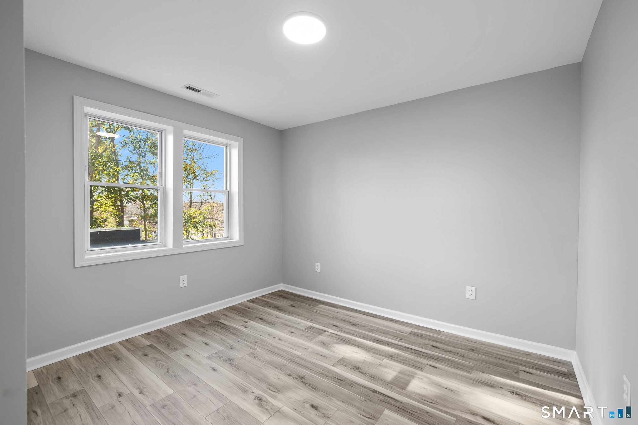 273 High Ridge Drive Bridgeport, CT 06606 - Photo 16 of 27