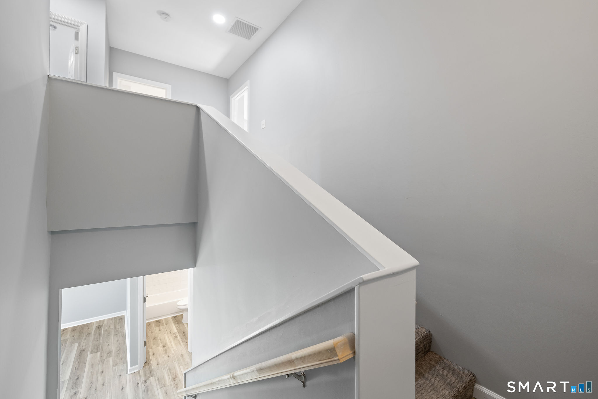 273 High Ridge Drive Bridgeport, CT 06606 - Photo 20 of 27