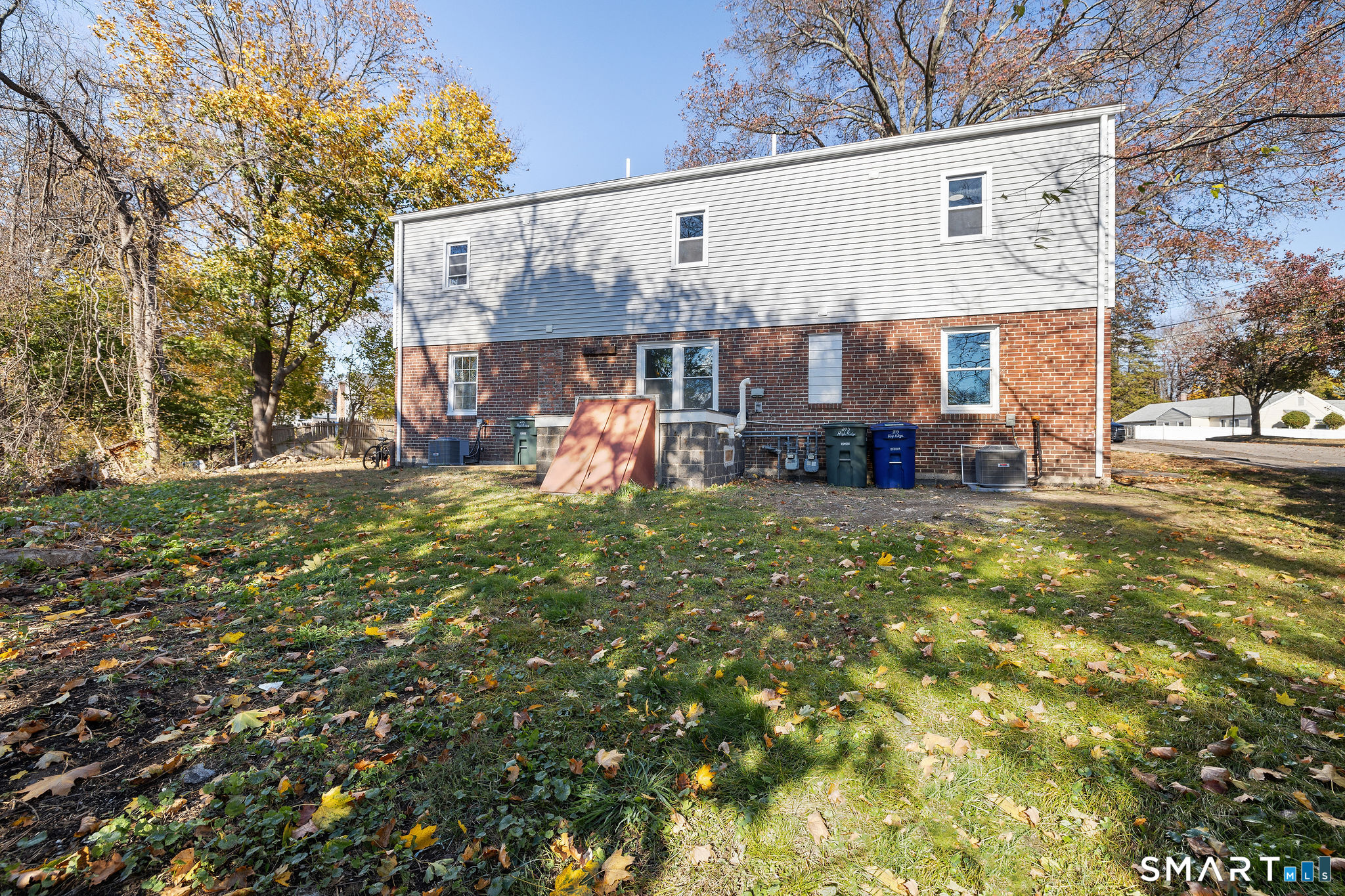 273 High Ridge Drive Bridgeport, CT 06606 - Photo 4 of 27