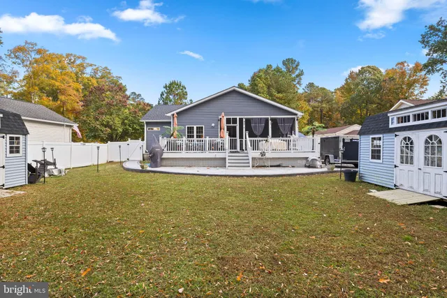 a house view with a outdoor space