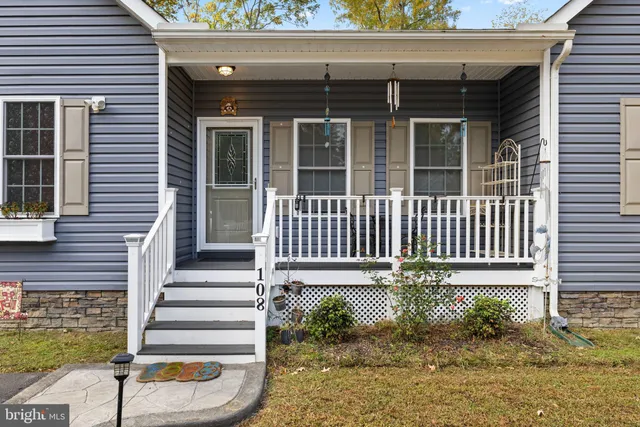 $374,900 | 108 Stratford Circle, Colonial Beach, VA 22443