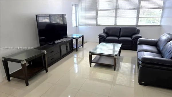 $1,750 | 1351 Northeast Miami Gardens Drive, Unit 511E, Miami, FL 33179