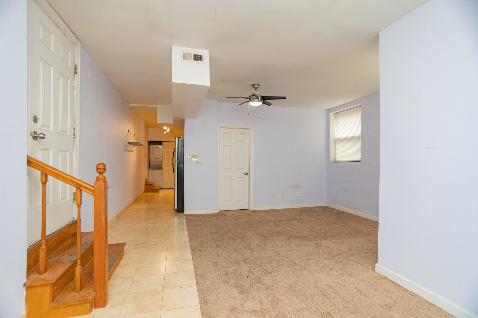 5745 North Ridge Avenue, Unit G Chicago, IL 60660 - Photo 6 of 16 a view of an entryway