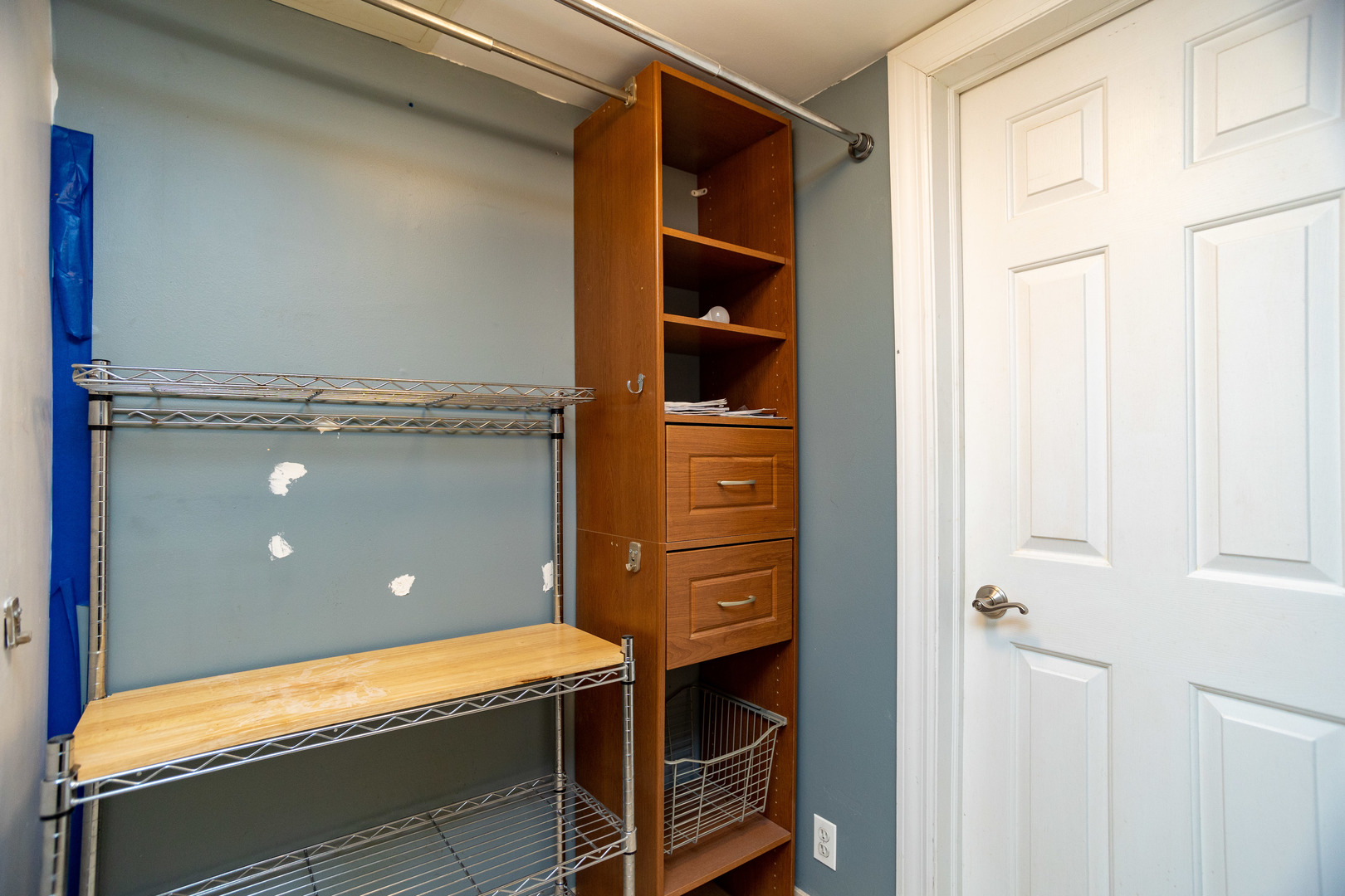 5745 North Ridge Avenue, Unit G Chicago, IL 60660 - Photo 10 of 16 walk in closet