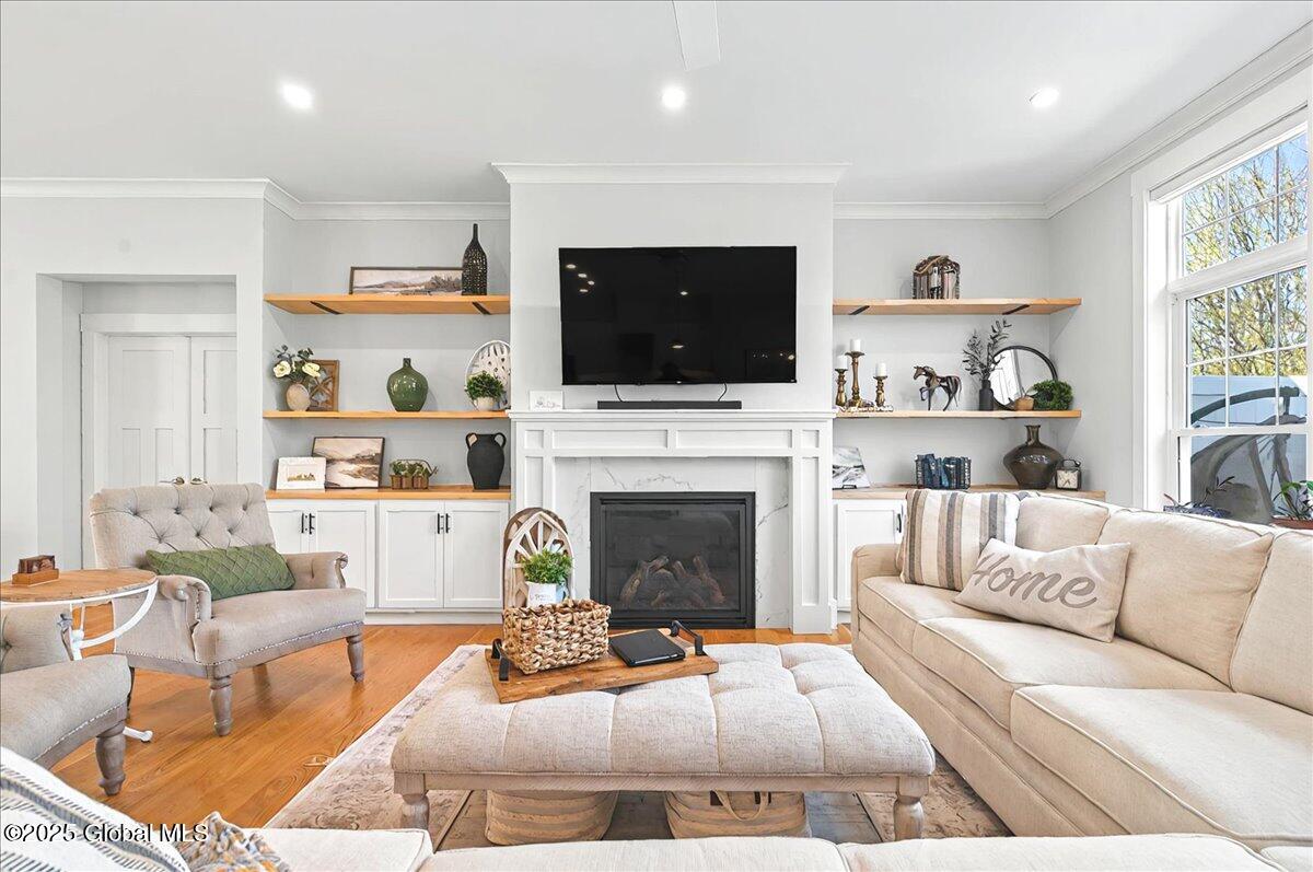 15 Highview Way Halfmoon, NY 12118 - Photo 17 of 64 New Gas Fireplace '21!
