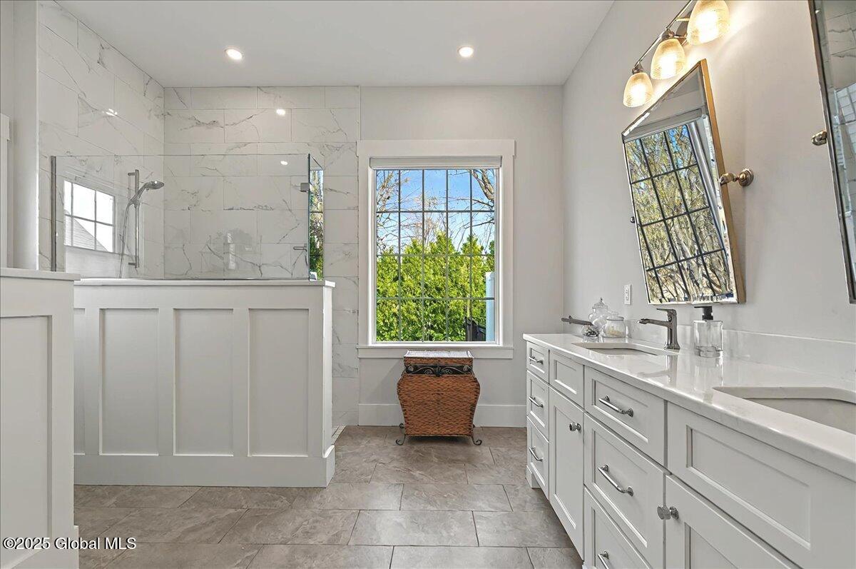 15 Highview Way Halfmoon, NY 12118 - Photo 29 of 64 Spa Like Primary Bathroom!