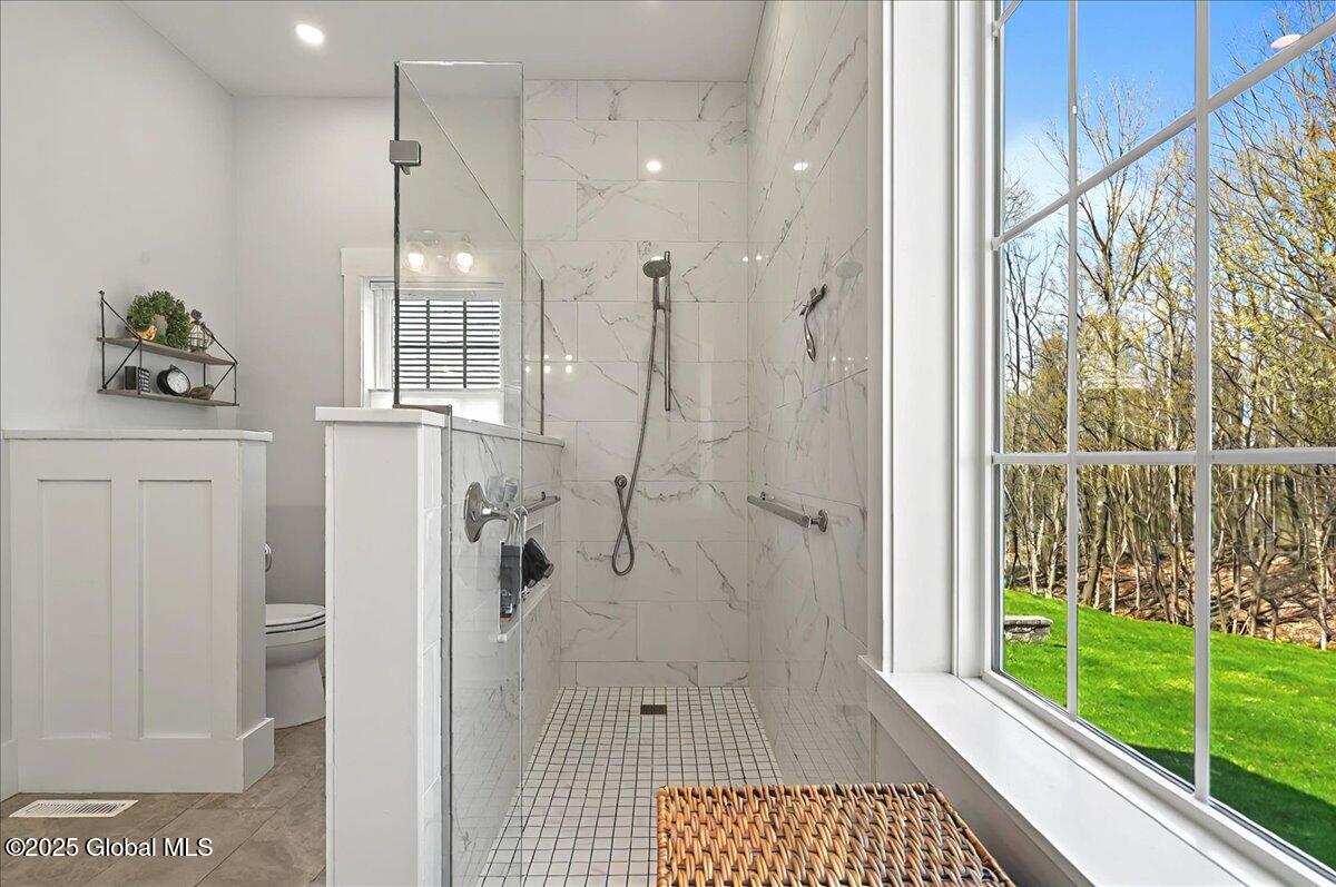 15 Highview Way Halfmoon, NY 12118 - Photo 32 of 64 Handicap Accessible Tile Shower!