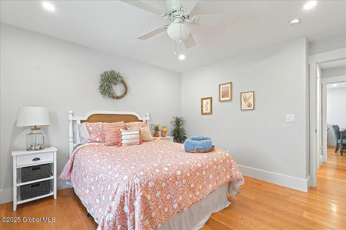 15 Highview Way Halfmoon, NY 12118 - Photo 34 of 64 Oversized Molding Throughout!