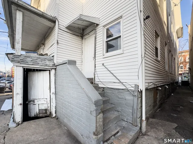 $1,450 | 1995 Main Street, Bridgeport, CT 06604