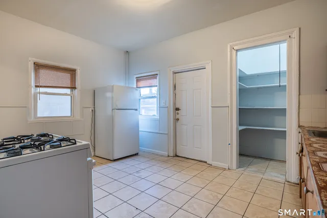 $1,450 | 1995 Main Street, Bridgeport, CT 06604