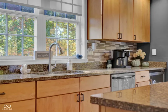 $750,000 | 295 Persimmon Drive, North Vernon, IN 47265