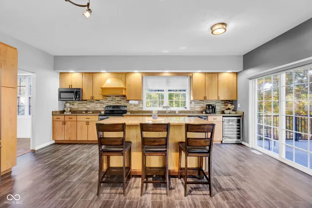 $750,000 | 295 Persimmon Drive, North Vernon, IN 47265