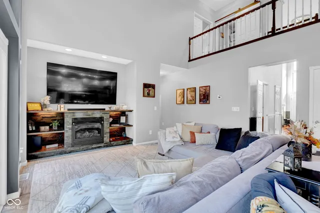 $750,000 | 295 Persimmon Drive, North Vernon, IN 47265