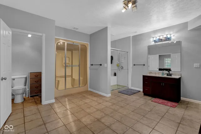 $750,000 | 295 Persimmon Drive, North Vernon, IN 47265