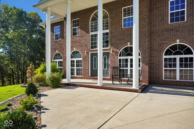 $750,000 | 295 Persimmon Drive, North Vernon, IN 47265