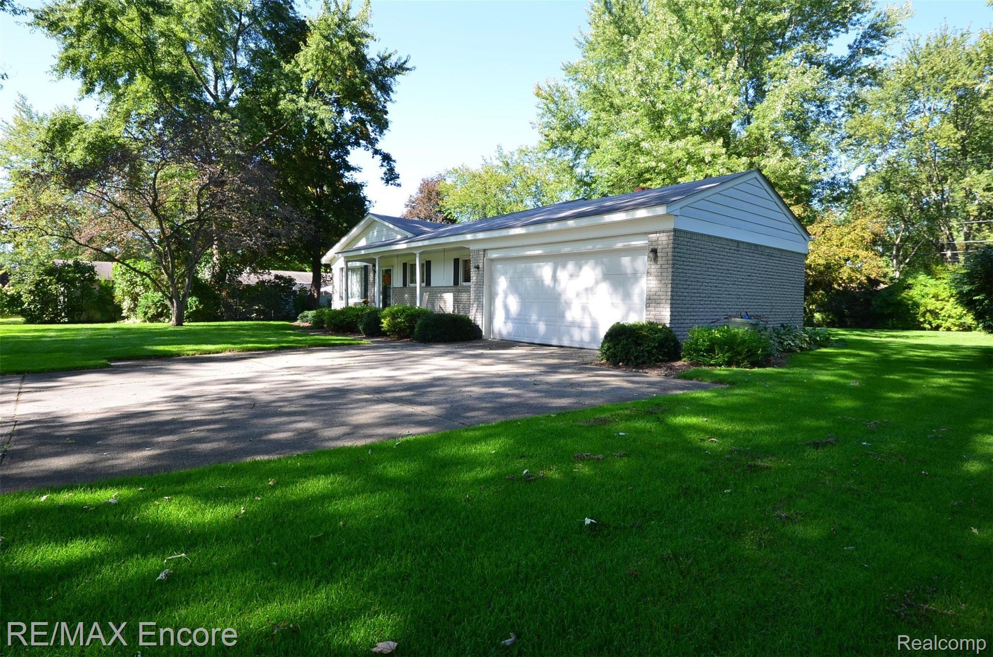 6330 Waldon Road Clarkston, MI 48346 - Photo 56 of 56 DSC_0247.JPG