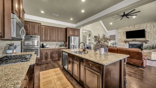 $2,500,000 | 1600 Logans Run Road, Perrin, TX 76486