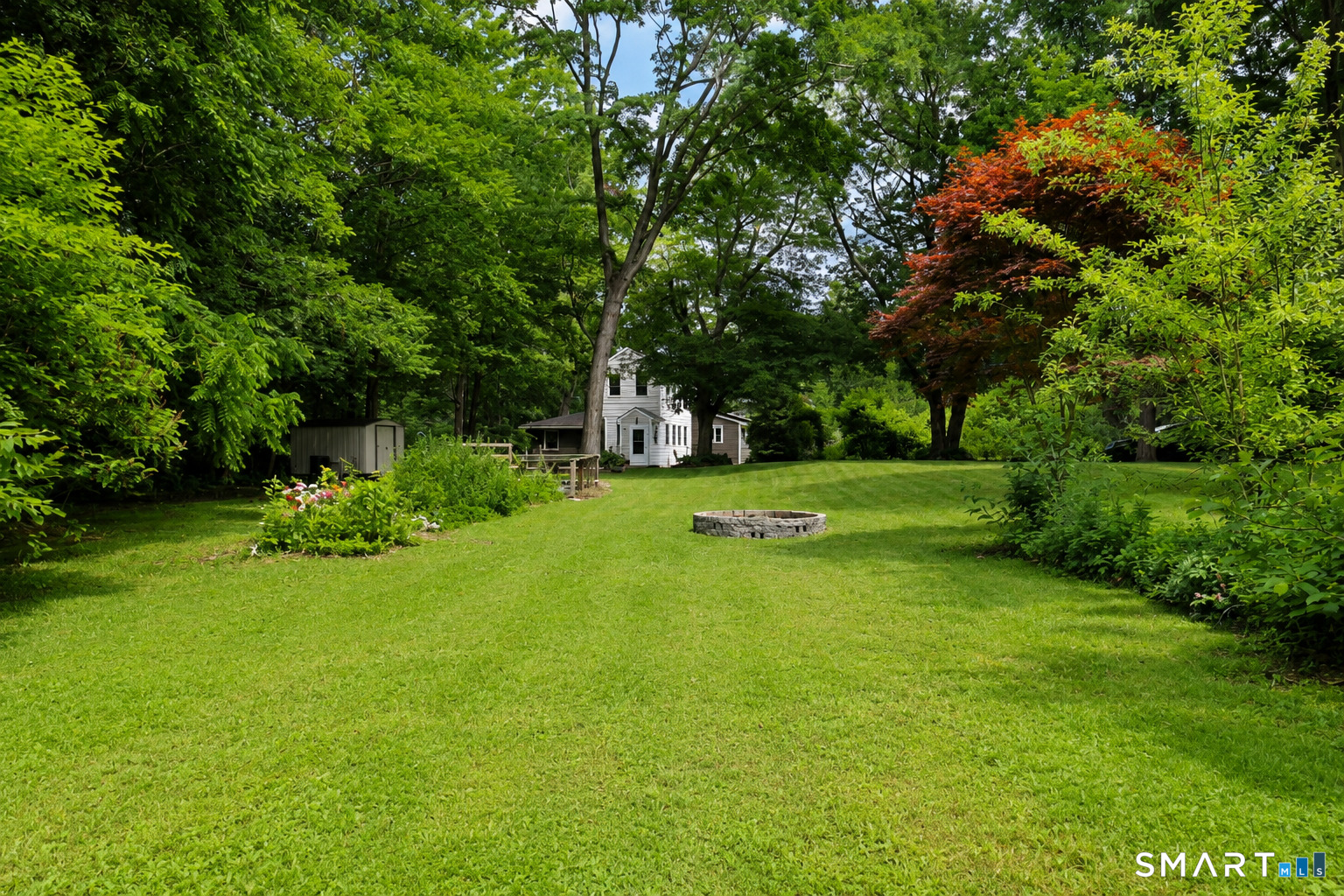 77 North High Street Clinton, CT 06413 - Photo 31 of 34