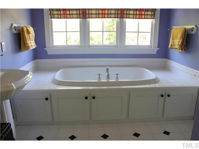 3218 Lewis Farm Road Raleigh, NC 27607 - Photo 22 of 25 Whirlpool Tub