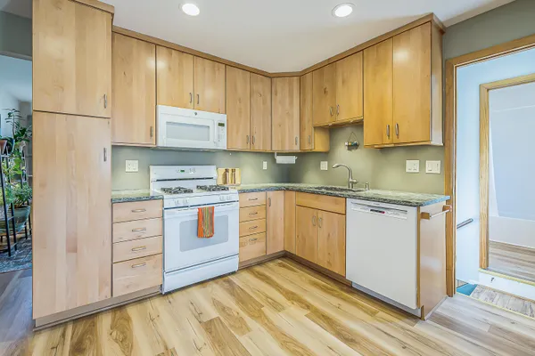 $290,000 | 5742 Princeton Place, Ypsilanti, MI 48197