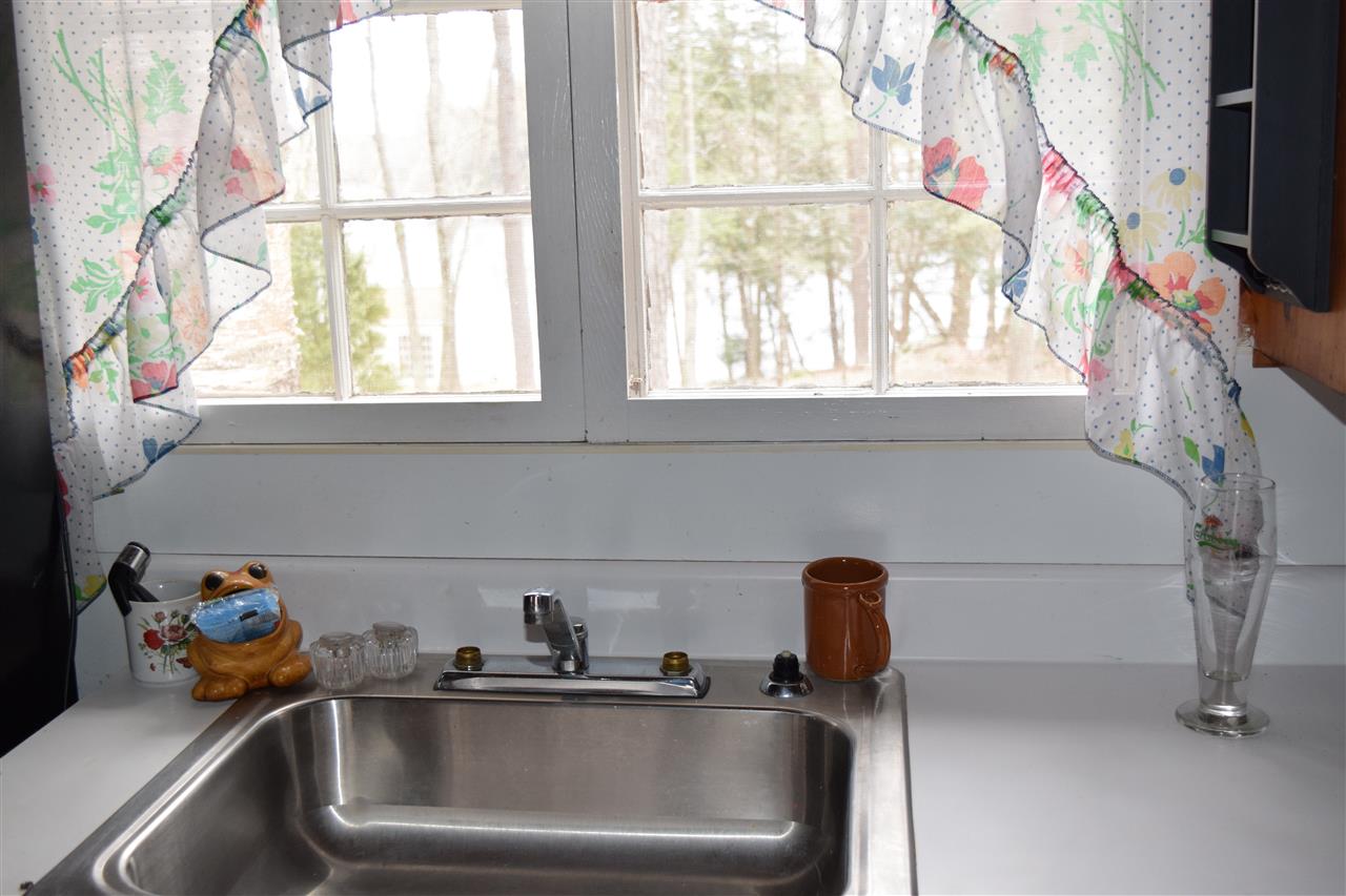 13 S Road Nottingham, NH 03290 - Photo 8 of 27