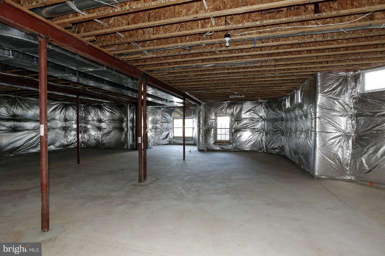 903 Georgetown Ridge Court McLean, VA 22102 - Photo 24 of 29 a view of empty room