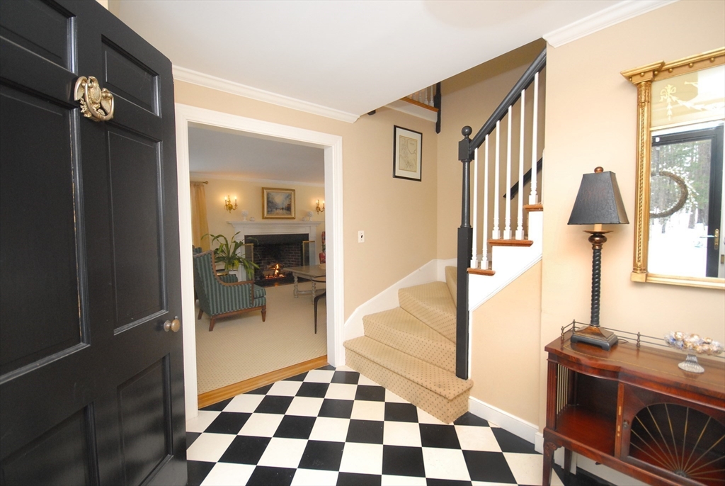 316 Lindsay Pond Road Concord, MA 01742 - Photo 3 of 42
