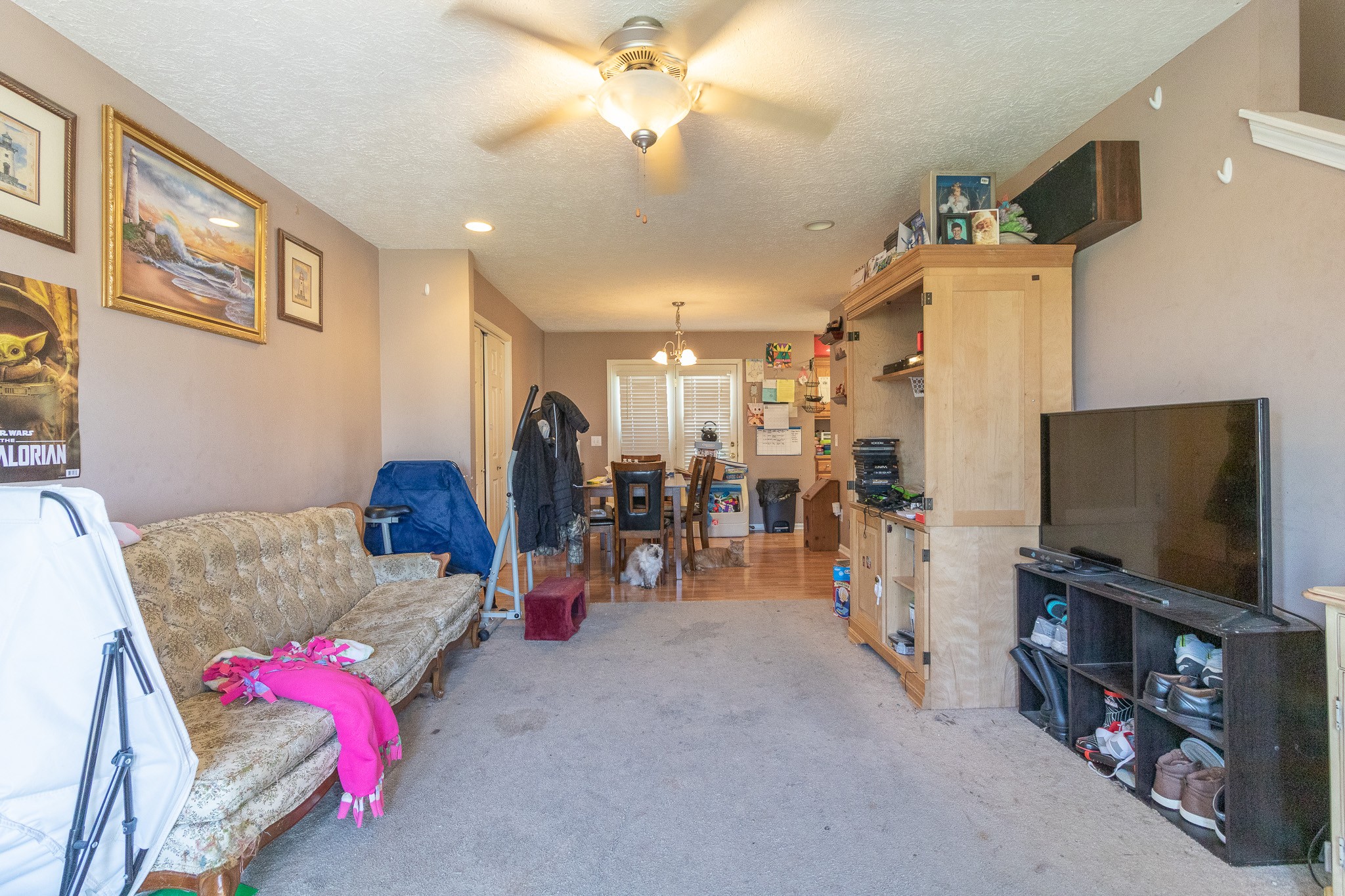 479 Berry Circle Springfield, TN 37172 - Photo 3 of 27 a living room with furniture and a flat screen tv