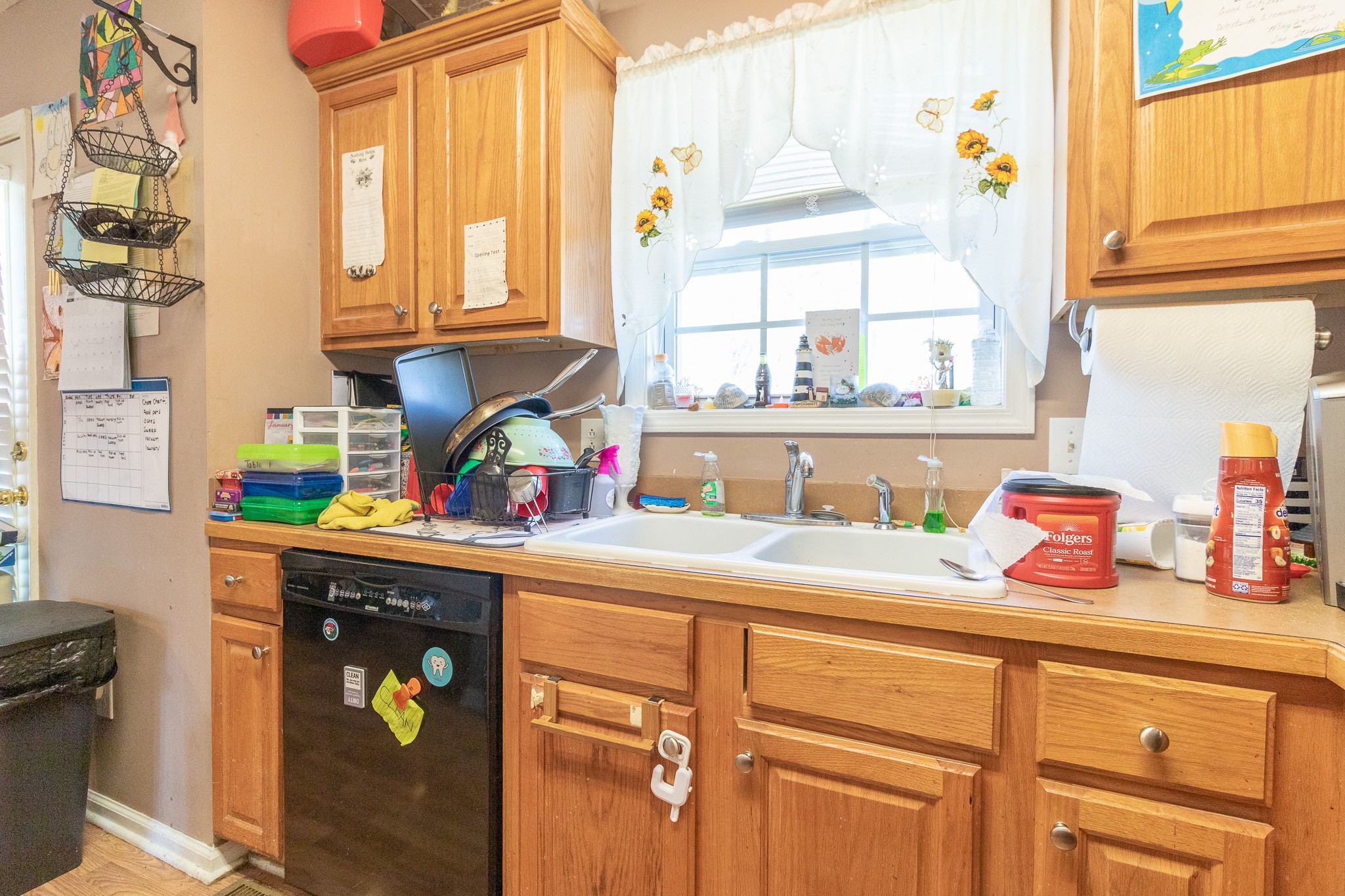 479 Berry Circle Springfield, TN 37172 - Photo 8 of 27 a kitchen with a sink cabinets and window