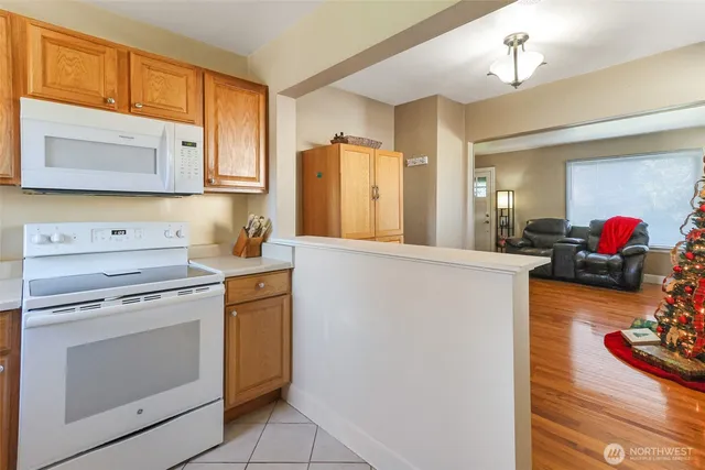 $499,000 | 2315 Mountain View Avenue West, University Place, WA 98466