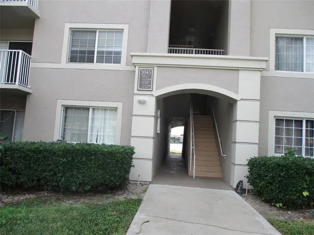 $2,375 | 5045 Wiles Road, Unit 206, Coconut Creek, FL 33073