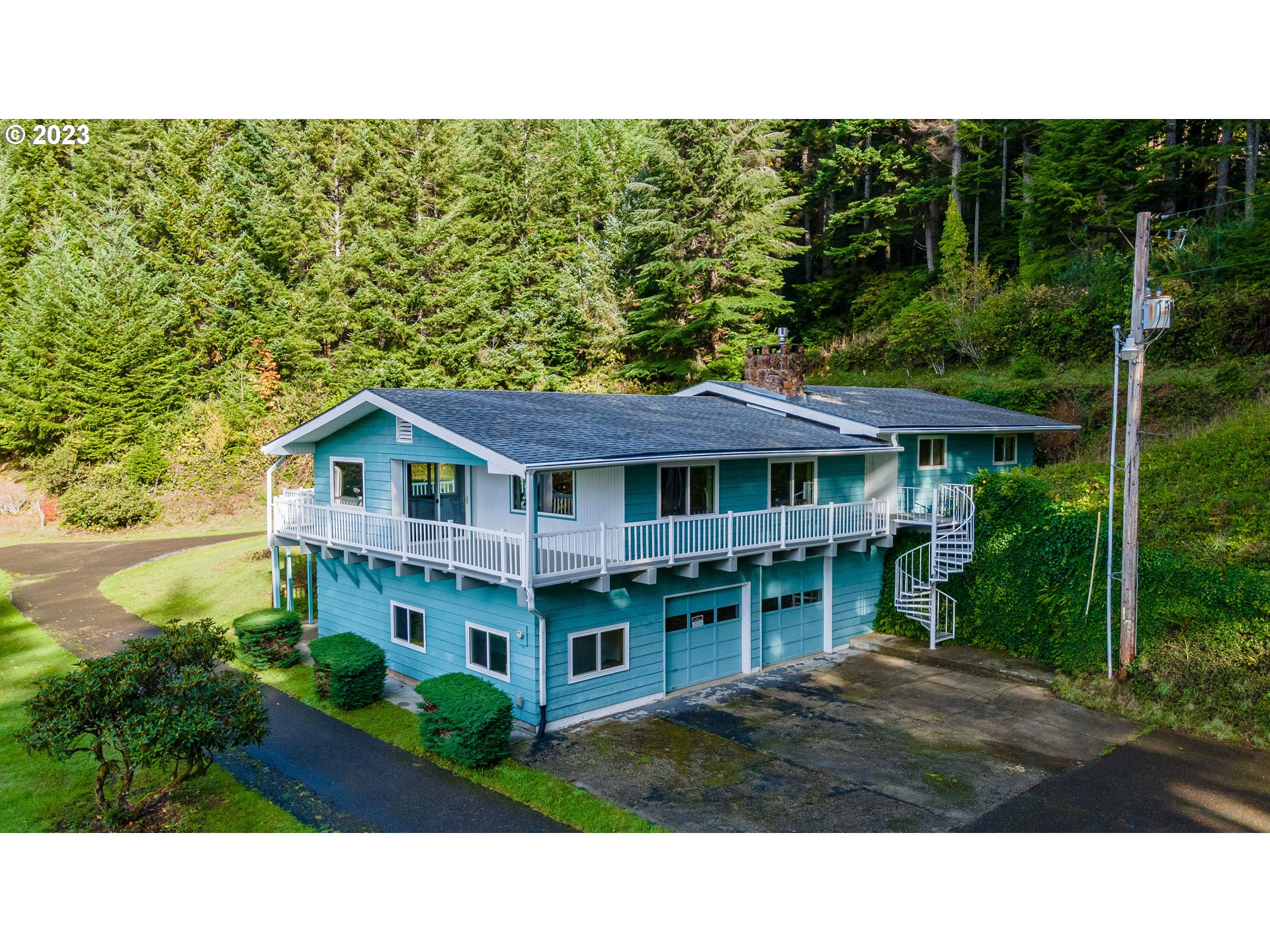 68950 St Dennis Road North Bend, OR 97459 - Photo 1 of 41 Gallery Image 1