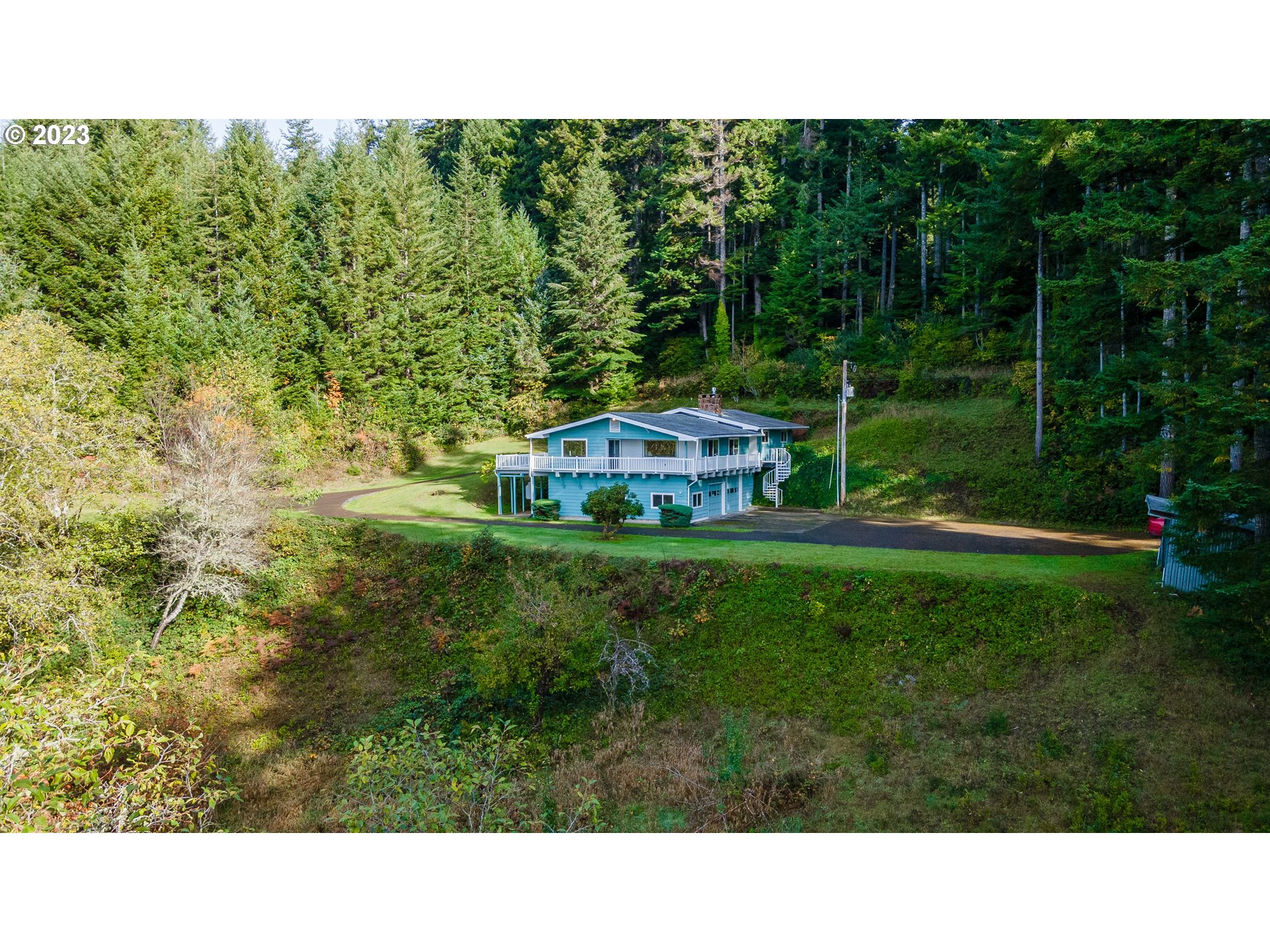 68950 St Dennis Road North Bend, OR 97459 - Photo 2 of 41 Gallery Image 2