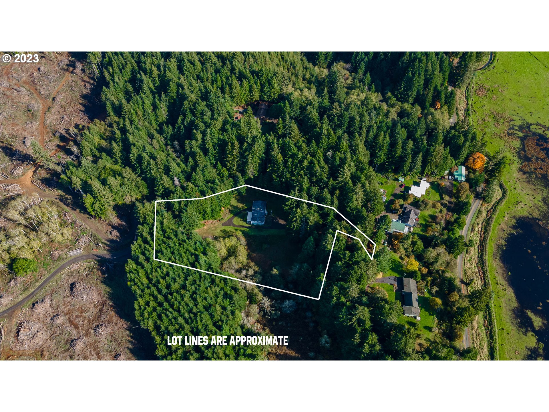 68950 St Dennis Road North Bend, OR 97459 - Photo 3 of 41 Gallery Image 3